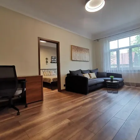 Modern With Fully Equipped Kitchen, Close To Lucavsala Park, Free Parking On Street, Near Centre 아파트