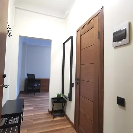 Daire Modern With Fully Equipped Kitchen, Close To Lucavsala Park, Free Parking On Street, Near Centre Riga